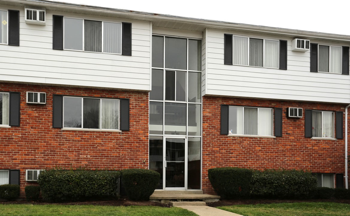 Oxford Square Apartments in Oxford, OH - Building Photo