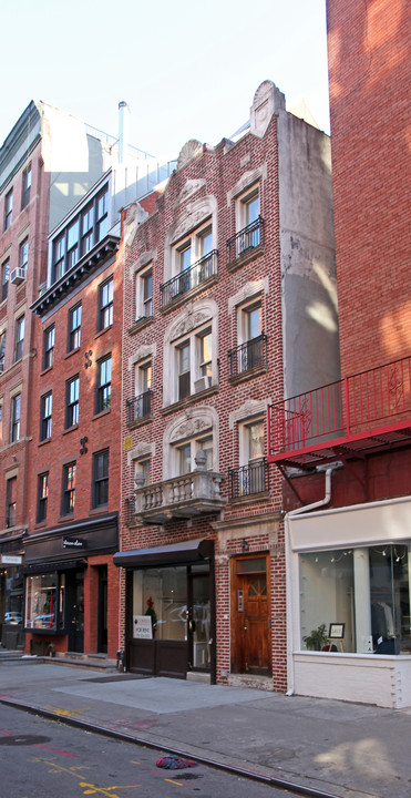 228 Elizabeth St in New York, NY - Foto de edificio