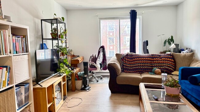 property at 3795 Saint-Kévin Av