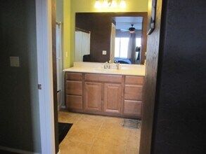 10415 Lilac Square Ave in Las Vegas, NV - Building Photo - Building Photo