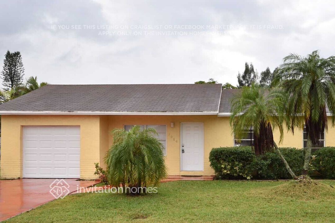 7914 SW 5th St in North Lauderdale, FL - Building Photo