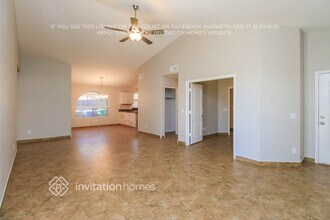 9827 Olla Ave in Mesa, AZ - Foto de edificio - Building Photo