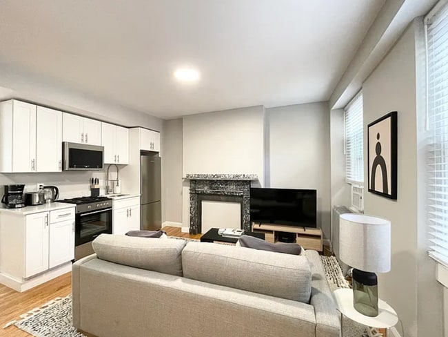 23 Temple St, Unit E3 in Boston, MA - Building Photo - Building Photo