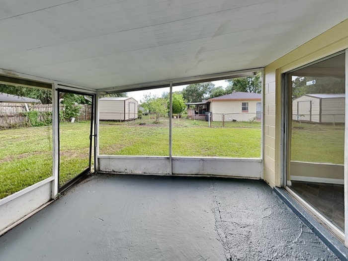 8511 Fish Lake Rd in Tampa, FL - Building Photo