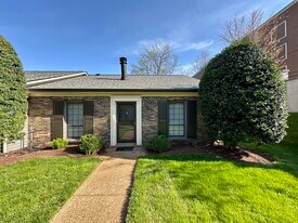 106 Academy Sq, Unit 106 Academy Sq in Nashville, TN - Building Photo