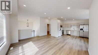 9604 Hillcrest Dr in Grande Prairie, AB - Building Photo - Building Photo