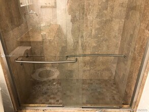 4550 NW 79th Ave-Unit -1B in Doral, FL - Building Photo - Building Photo