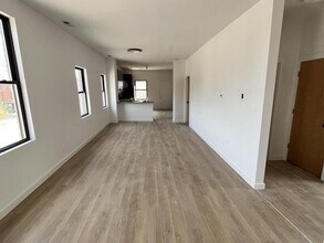 1005 W 32nd St in Chicago, IL - Building Photo - Building Photo