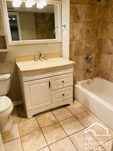 3110 W Fullerton Ave, Unit G in Chicago, IL - Building Photo - Building Photo