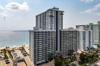 Playa del Sol in Fort Lauderdale, FL - Building Photo - Building Photo