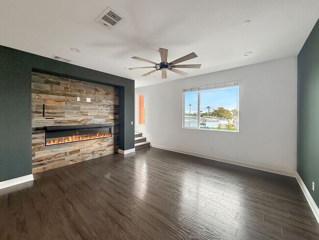 736 Shoreline Rd in Chula Vista, CA - Foto de edificio - Building Photo