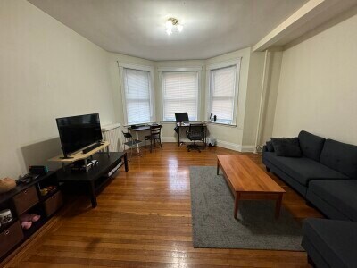 24 Euston St, Unit 1 in Brookline, MA - Building Photo