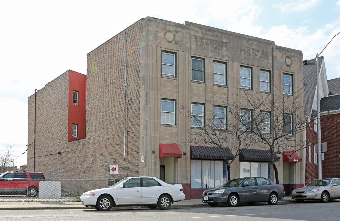 949 Washington Ave in Racine, WI - Building Photo