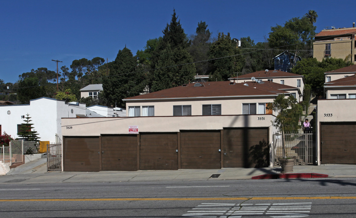 3529-3535 Fletcher Dr in Los Angeles, CA - Building Photo