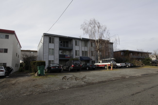 Maria Manor Apartments in Seattle, WA - Building Photo - Building Photo