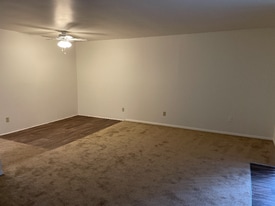 14421 8th Ave SW in Burien, WA - Building Photo