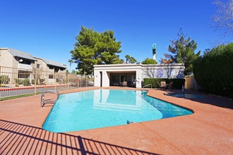 Las Palomas Apartments in Las Vegas, NV - Foto de edificio - Building Photo
