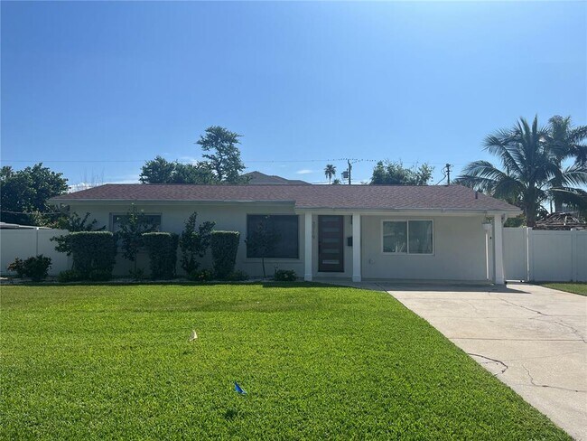 3719 Alabama Ave NE in St. Petersburg, FL - Building Photo - Building Photo