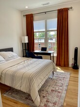 300 8th St NE, Unit 306 in Washington, DC - Building Photo - Building Photo