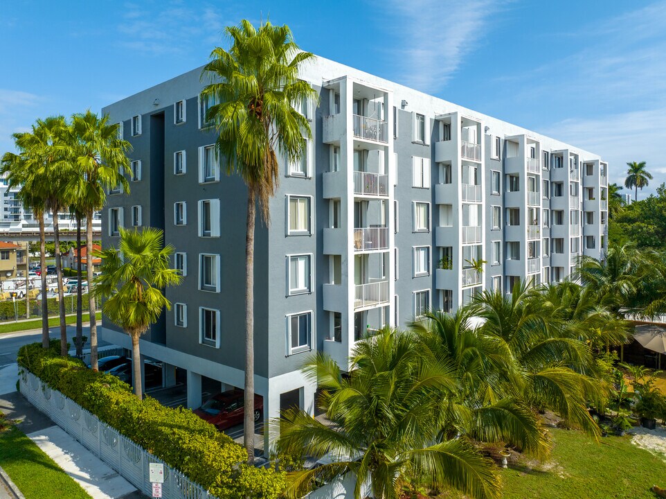 Aragon Plaza Condominiums in Miami, FL - Building Photo