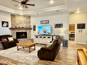 3313 Northglen Dr in Clovis, NM - Building Photo - Building Photo