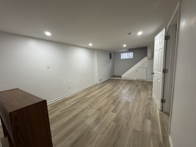 42 Bloomfield Ave in St Catharines, ON - Building Photo - Building Photo