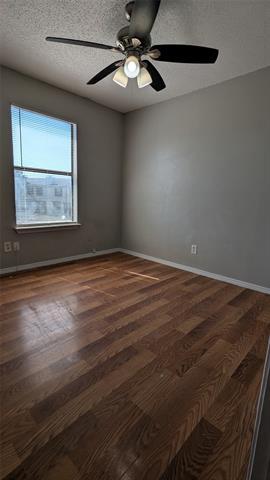 4010 Walnut Park Cir in Garland, TX - Foto de edificio - Building Photo