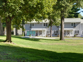 Colonial Estates Apartments