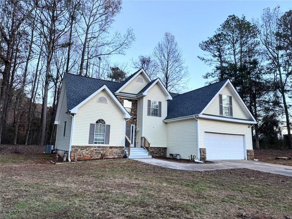 4441 Woodglenn Dr in Gainesville, GA - Building Photo