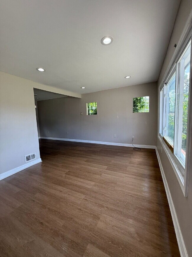 14732 Woodmont Ave in Detroit, MI - Building Photo - Building Photo