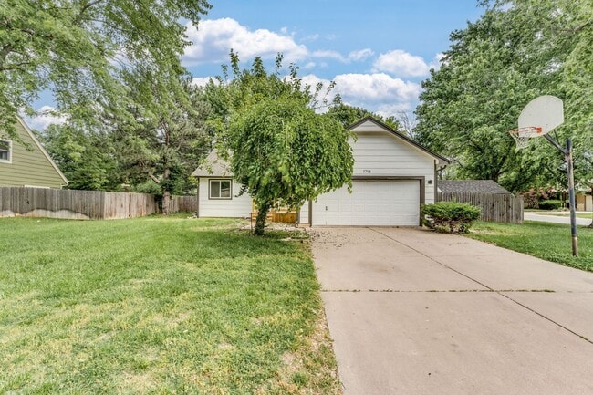 1718 E Pinion Rd in Derby, KS - Building Photo - Building Photo
