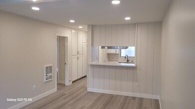 1030 W MacArthur Blvd in Santa Ana, CA - Building Photo - Building Photo