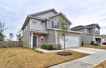 35 Perlieu Ct in Hinesville, GA - Building Photo - Building Photo