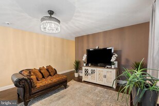 133 Robbins Ave in Ewing Township, NJ - Building Photo