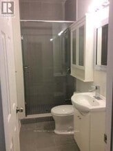 282 Gladstone Ave in Toronto, ON - Building Photo - Building Photo