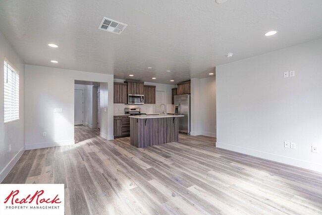 4106 Cerro Wy in Saint George, UT - Building Photo - Building Photo