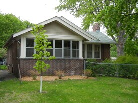 2230 Cole Ave SE in Minneapolis, MN - Building Photo