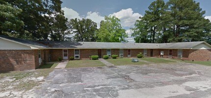 Arran Place and Southwood Apartments in Fayetteville, NC - Building Photo - Building Photo