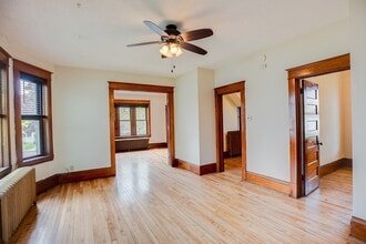 1360 Dale St N in St. Paul, MN - Building Photo - Building Photo