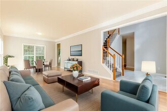 3418 Rose Arbor Ct in Atlanta, GA - Foto de edificio - Building Photo