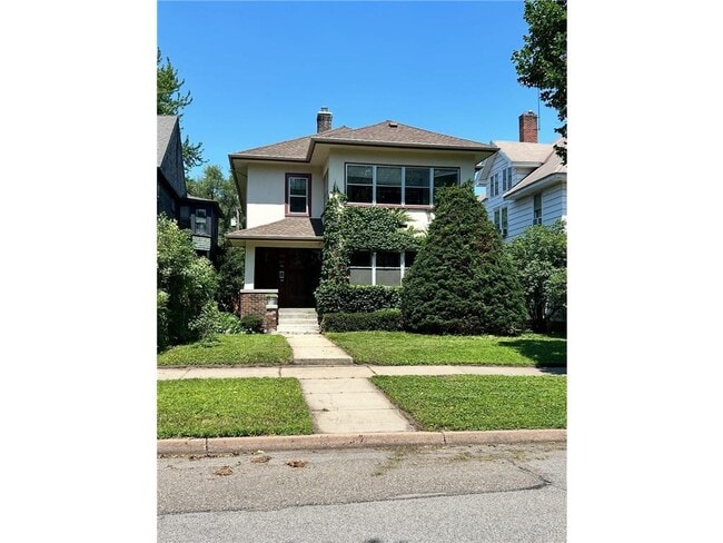 property at 987 Lincoln Ave