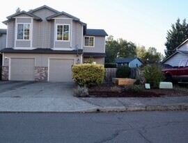 2021 Virginia Ln in West Linn, OR - Building Photo