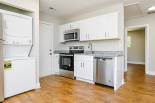 31 Gilbert Ct in Greenville, SC - Building Photo