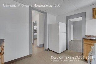 4 Dwight Ct in Chicopee, MA - Building Photo