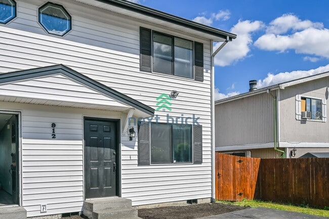 property at 912 Algona Blvd N