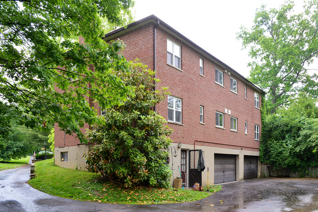 1814 Beacon St in Cincinnati, OH - Building Photo - Building Photo