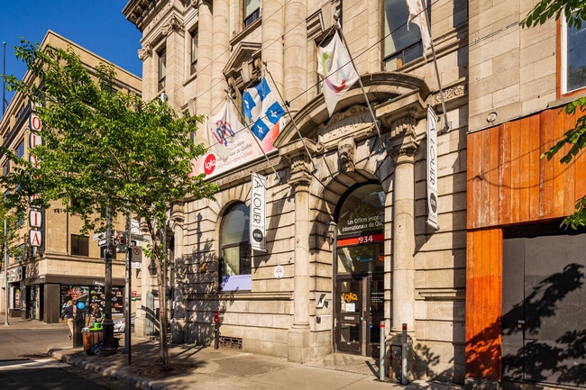 936 Sainte-Catherine Rue E in Montréal, QC - Building Photo - Building Photo