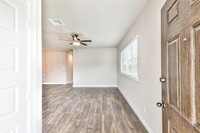 9788 Grosbeak Ln in Magnolia, TX - Foto de edificio - Building Photo