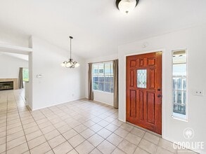 2179 Pleasantwood Ln in Escondido, CA - Building Photo - Building Photo
