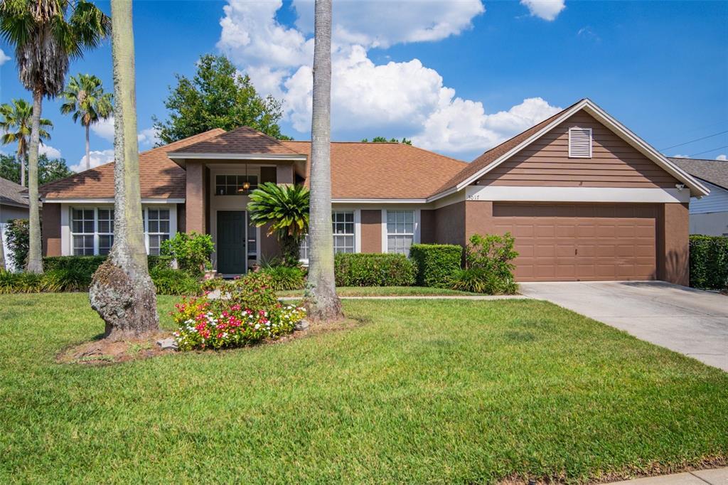 3017 Sprawling Oaks Pl in Valrico, FL - Foto de edificio